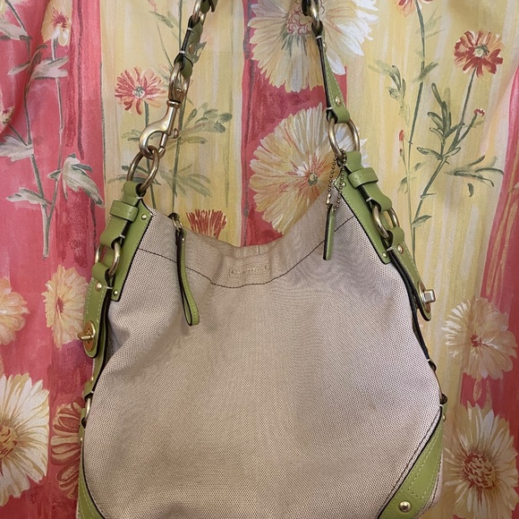 Coach Carly: Creamy Off White Canvas & Lime Green Leather shoulder bag. Pre-🤍💚 - Picture 2 of 11